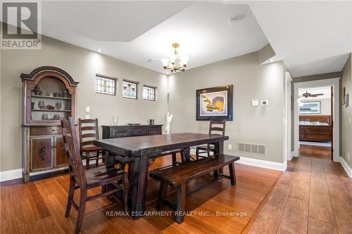 331 Russ Rd, Grimsby, ON - Indoor Photo Showing Dining Room