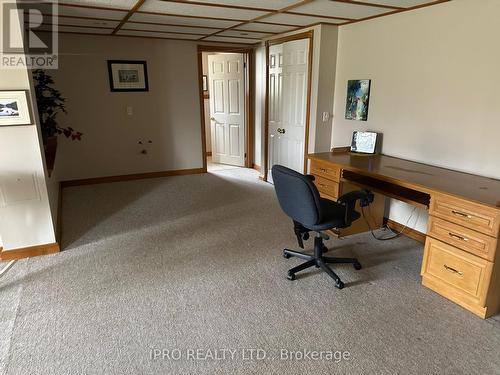 188 Maple Heights Dr, Gravenhurst, ON - Indoor Photo Showing Office
