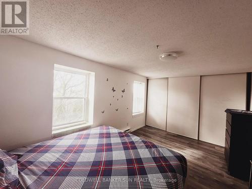 32 - 100 Bluevale Street N, Waterloo, ON - Indoor Photo Showing Bedroom