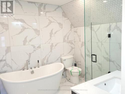 115 Ridley Street, Belleville, ON - Indoor Photo Showing Bathroom
