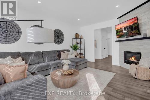 11715 Plank Rd, Bayham, ON - Indoor Photo Showing Living Room With Fireplace