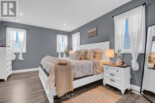 11715 Plank Rd, Bayham, ON - Indoor Photo Showing Bedroom