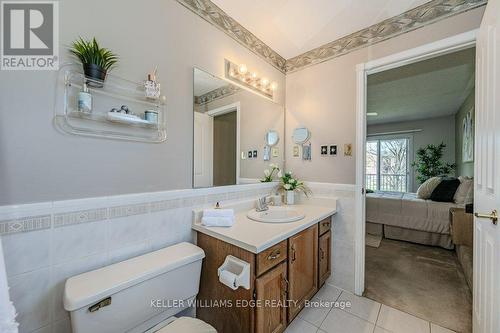 57 - 3050 Pinemeadow Drive, Burlington, ON - Indoor Photo Showing Bathroom