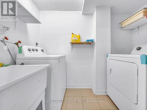 56 Hood Cres, Brampton, ON - Indoor Photo Showing Laundry Room
