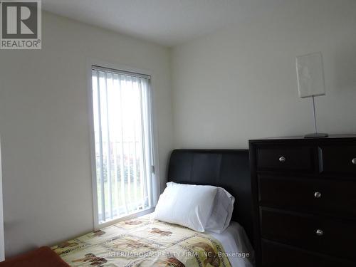 24 - 5035 Oscar Peterson Boulevard, Mississauga, ON - Indoor Photo Showing Bedroom