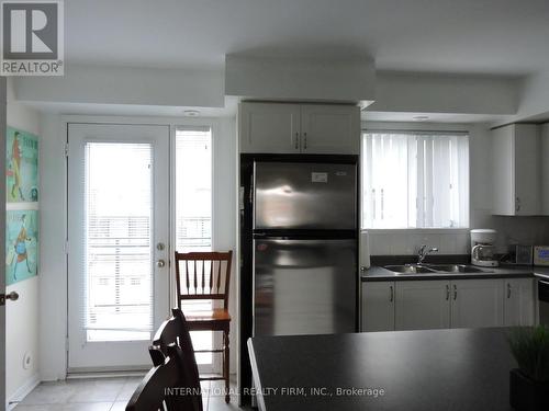 24 - 5035 Oscar Peterson Boulevard, Mississauga (Churchill Meadows), ON - Indoor Photo Showing Kitchen With Double Sink