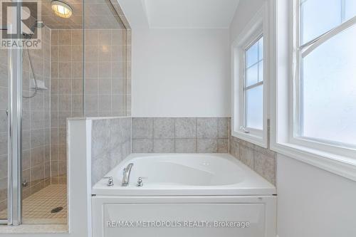 103 Kendall Drive, Milton, ON - Indoor Photo Showing Bathroom