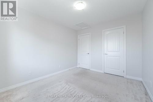 103 Kendall Drive, Milton, ON - Indoor Photo Showing Other Room