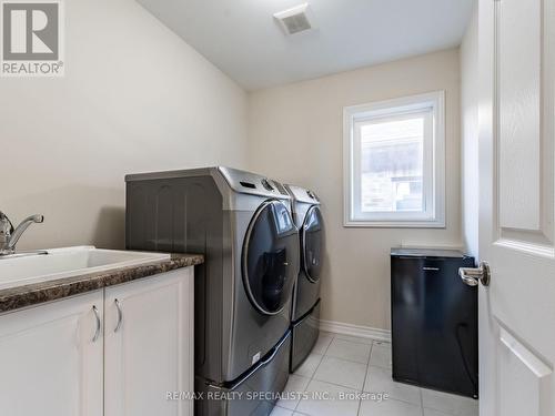 1 Cohoe St, Brampton, ON - Indoor Photo Showing Laundry Room