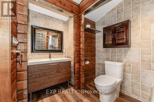18721 Heart Lake Road, Caledon, ON - Indoor Photo Showing Bathroom
