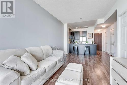 #1602 -339 Rathburn Rd W, Mississauga, ON - Indoor Photo Showing Living Room