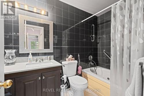#32 -67 Linwell Rd, St. Catharines, ON - Indoor Photo Showing Bathroom