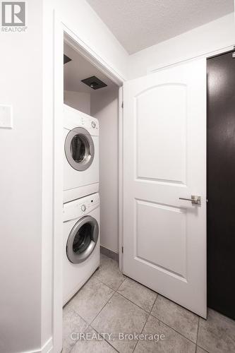 #1110 -1060 Sheppard Ave W, Toronto, ON - Indoor Photo Showing Laundry Room