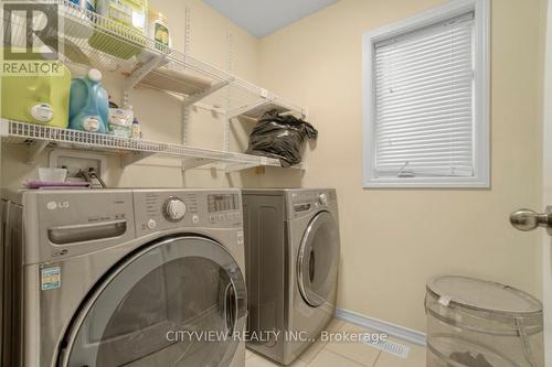 8046 Buckeye Cres N, Niagara Falls, ON - Indoor Photo Showing Laundry Room