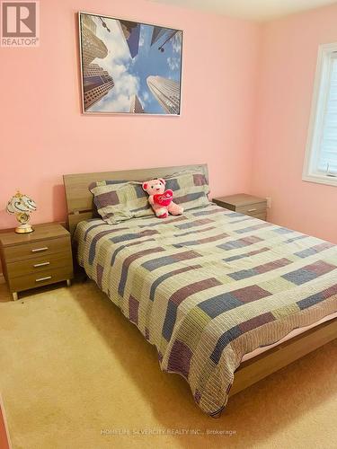 190 English Lane, Brantford, ON - Indoor Photo Showing Bedroom