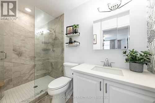 Ph1105 - 85 Robinson Street, Hamilton, ON - Indoor Photo Showing Bathroom