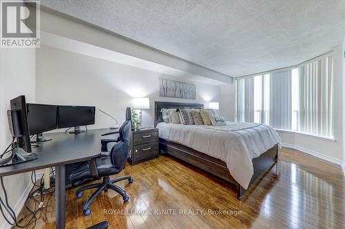 402 - 400 Mclevin Avenue, Toronto, ON - Indoor Photo Showing Bedroom