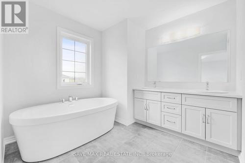 Upper - 115 Hillcrest Road, Port Colborne, ON - Indoor Photo Showing Bathroom
