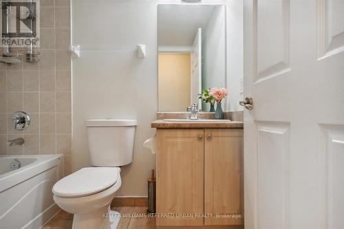 1211 - 68 Grangeway Avenue, Toronto, ON - Indoor Photo Showing Bathroom