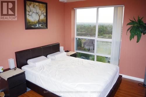 #Ph18 -3 Ellesmere St, Richmond Hill, ON - Indoor Photo Showing Bedroom