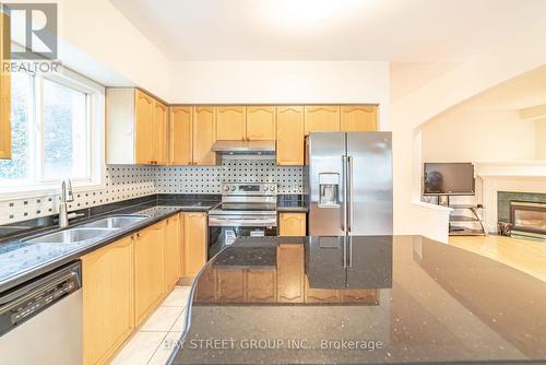 645 Carlton Rd, Markham, ON - Indoor Photo Showing Kitchen With Double Sink
