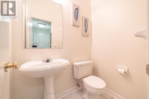 645 Carlton Rd, Markham, ON - Indoor Photo Showing Bathroom