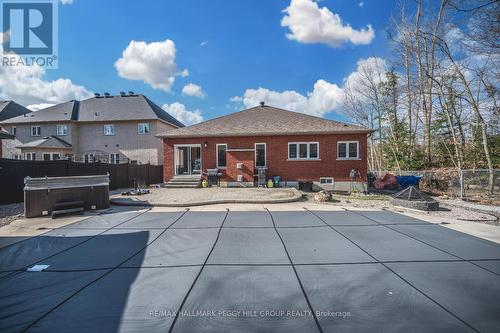 34 Camelot Sq, Barrie, ON - Outdoor With In Ground Pool