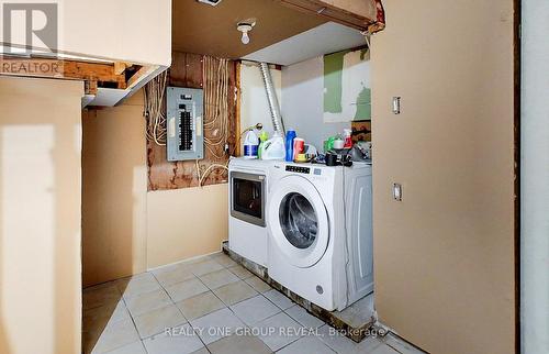 1519 River Road W, Wasaga Beach, ON - Indoor Photo Showing Laundry Room