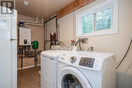 43 Trout Lane, Tiny, ON - Indoor Photo Showing Laundry Room