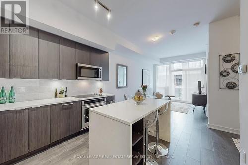 #736 -38 Iannuzzi St, Toronto, ON - Indoor Photo Showing Kitchen With Upgraded Kitchen