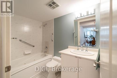 #406 -75 York Mills Rd, Toronto, ON - Indoor Photo Showing Bathroom