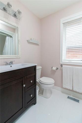 2 Donnici Drive, Hamilton, ON - Indoor Photo Showing Bathroom