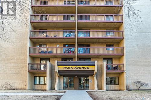 1402 430 5Th Avenue N, Saskatoon, SK - Outdoor With Balcony With Facade