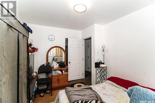 33 Mcnab Crescent, Regina, SK - Indoor Photo Showing Bedroom