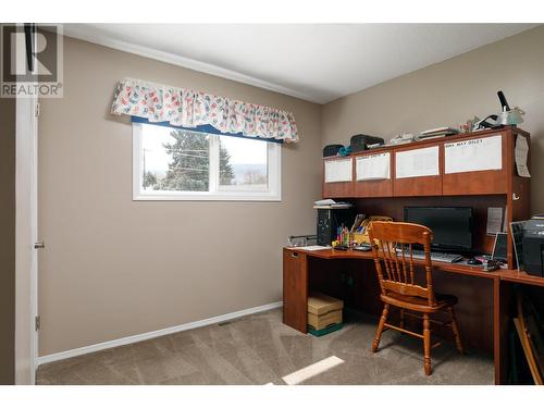 4447 Pinegrove Road, Kelowna, BC - Indoor Photo Showing Office