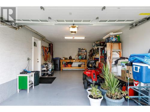 4447 Pinegrove Road, Kelowna, BC - Indoor Photo Showing Garage