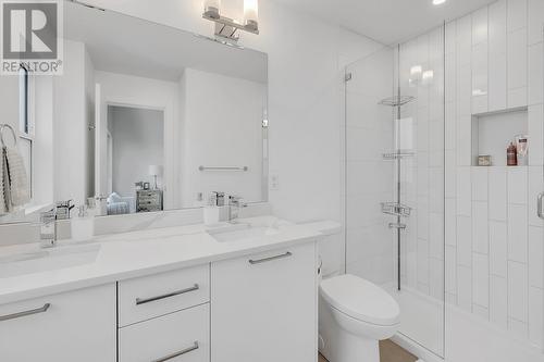 861 Rose Avenue Unit# 2, Kelowna, BC - Indoor Photo Showing Bathroom