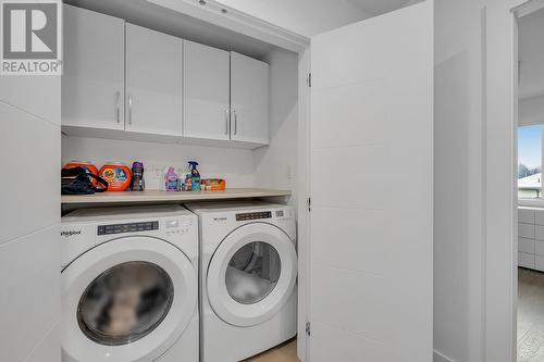 861 Rose Avenue Unit# 2, Kelowna, BC - Indoor Photo Showing Laundry Room
