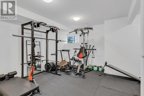 861 Rose Avenue Unit# 2, Kelowna, BC - Indoor Photo Showing Gym Room