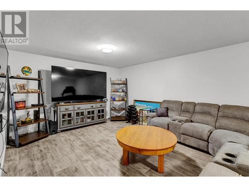 1380 Orion Road, Prince George, BC - Indoor Photo Showing Living Room