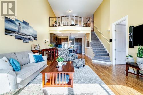 19 Montego Bay Crescent, Kingsville, ON - Indoor Photo Showing Living Room