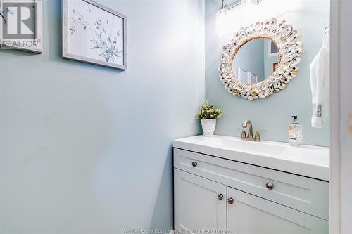 19 Montego Bay Crescent, Kingsville, ON - Indoor Photo Showing Bathroom