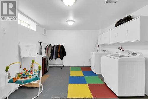 1587 Whitewood Drive, Lakeshore, ON - Indoor Photo Showing Laundry Room