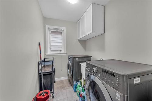 53 Highbury Drive, Stoney Creek, ON - Indoor Photo Showing Laundry Room
