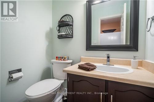 15 - 105 Wilson Street W, Hamilton, ON - Indoor Photo Showing Bathroom
