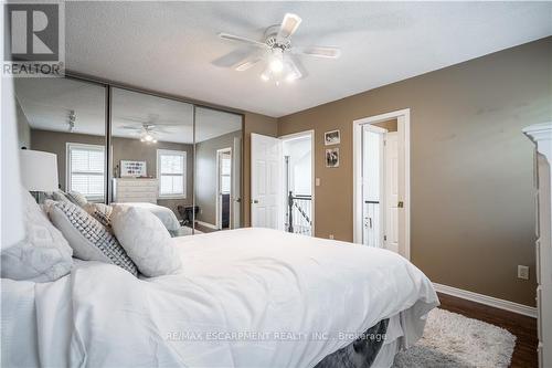 15 - 105 Wilson Street W, Hamilton, ON - Indoor Photo Showing Bedroom