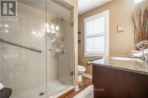15 - 105 Wilson Street W, Hamilton, ON - Indoor Photo Showing Bathroom