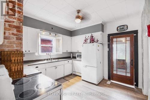 229 Graham St, Woodstock, ON - Indoor Photo Showing Kitchen With Double Sink