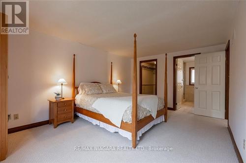 22 Deerpark Crescent, Pelham, ON - Indoor Photo Showing Bedroom