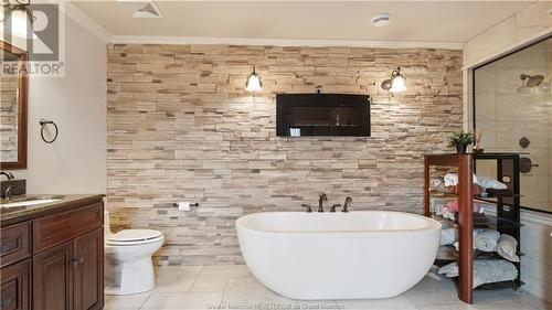 213 Timberline, Moncton, NB - Indoor Photo Showing Bathroom